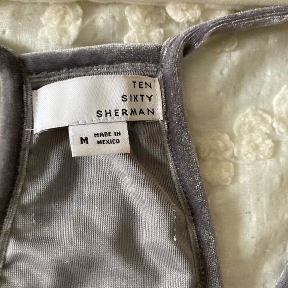 Velvet-like Bodysuit - Picture 3 of 4